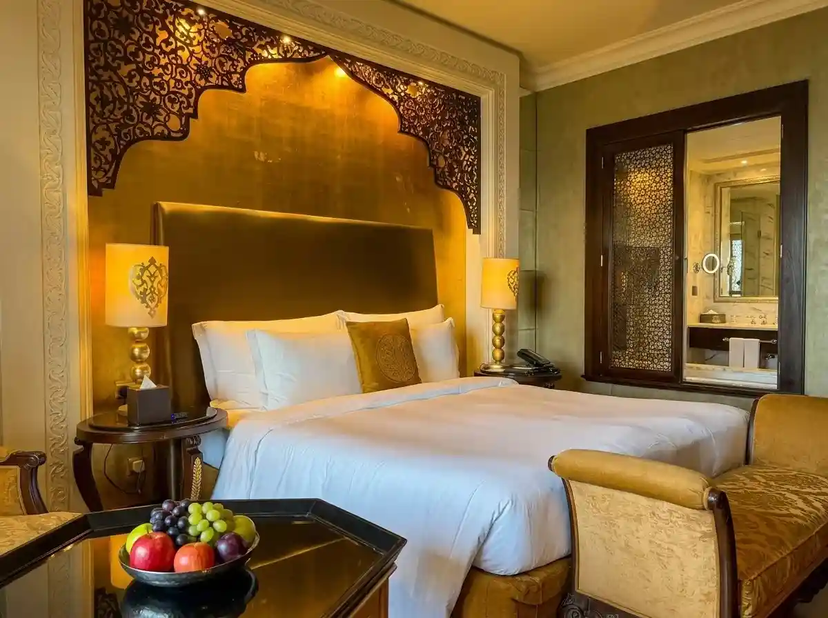 custom bed dubai